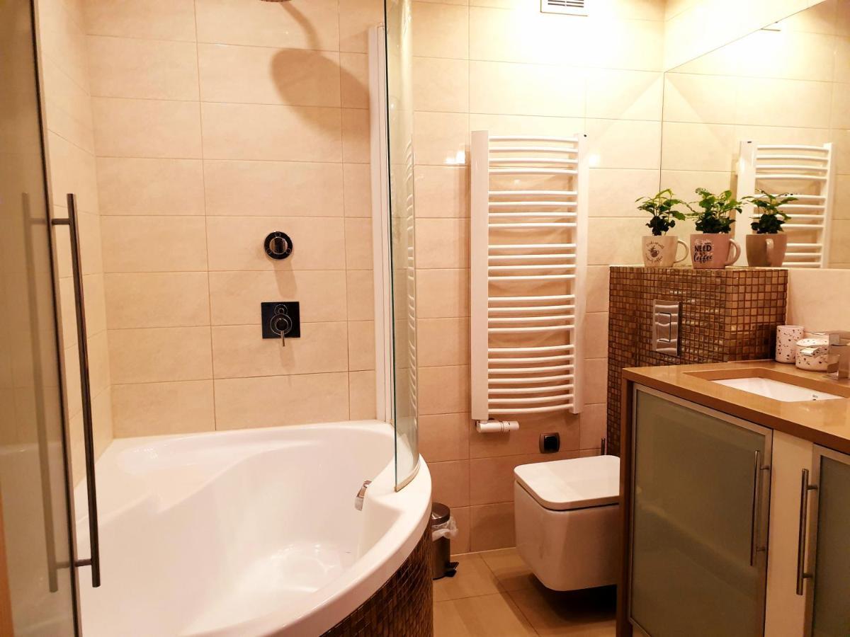 Apartament Crs Διαμέρισμα Ζιελόνα Γκόρα Εξωτερικό φωτογραφία